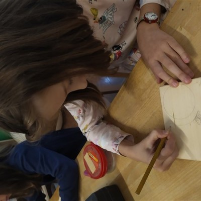 Eszterlánc Montessori Roots