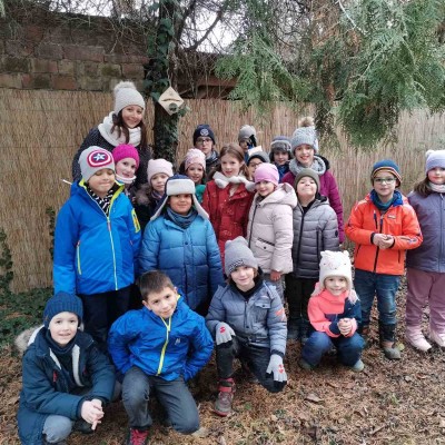 Eszterlánc Montessori Roots